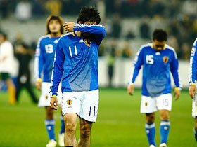 選手をほぼ無傷で帰還させた岡田監督のマネジメント力。