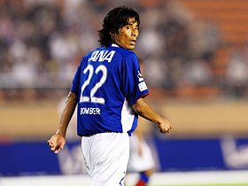 Jリーグから透けて見えた、中澤・闘莉王コンビの課題。