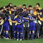 選手スタッフたちの輪