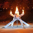 閉会式 カナダのユーモアとロシアの誇り