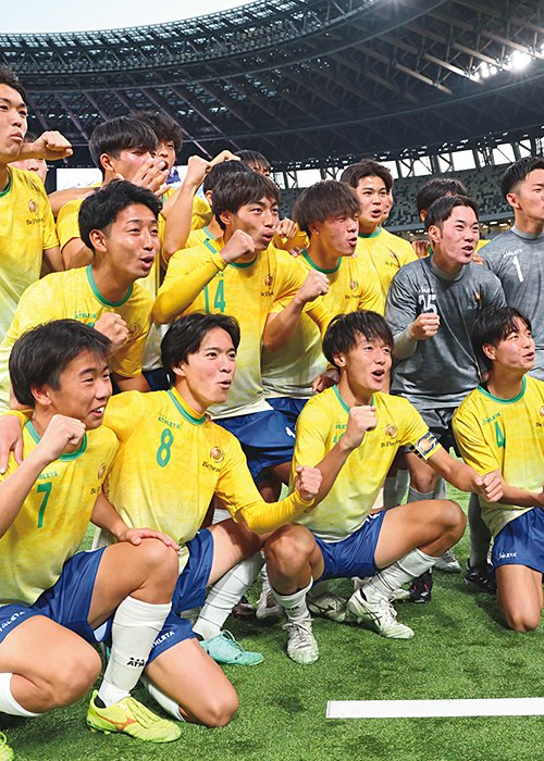 過去2度の選手権では、ともに2回戦敗退に終わっていたが、3度目の挑戦で見事準優勝