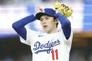 ロバーツ監督「ロウキは自己流だったから」ドジャースの奇跡…佐々木朗希を復活させたのは、プロ経験なし“30歳の投手オタク”だった「ロッテ時代から動画を見ていた」
