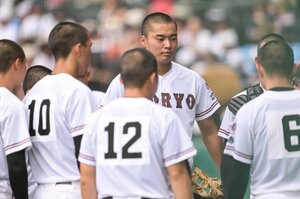 【試合】「自由に選んだ」坊主頭…“サラサラヘアー”慶応に立ちはだかる名門・広陵“丸刈り軍団”の理由は？ 中井哲之監督が明かす「髪を伸ばすのは嫌です！って」