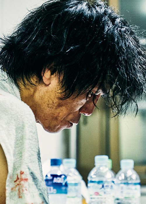 敗戦後の控室で試合を振り返る立嶋。昨年12月以来となったプロ100戦目に敗れ、通算成績は42勝50敗8分となった