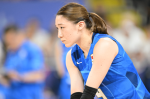 【親友が語る】「真佑、バレーうまくなったね」パリ五輪で苦しむ石川真佑に届いたメッセージとは？