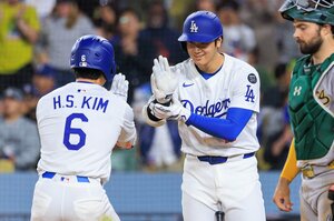 【証言】「アンニョンハセヨ、ヘソンさん」韓国語を覚える大谷翔平が話題に… 韓国メディアも夢中になる26歳キム・ヘソンとの“まるで兄弟”な関係