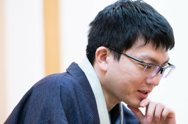 将棋界トップの存在として戦い続ける永瀬拓矢。小学生時代からしのぎを削ってきた高見泰地が見た永瀬将棋とは ／ photograph by Keiji Ishikawa