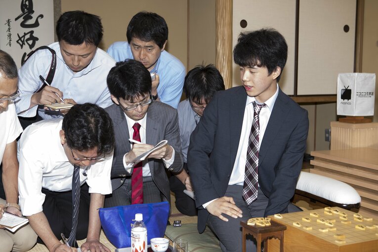 2017年6月、連勝中で快進撃真っ只中の藤井（写真は右に続きます）　©Tadashi Shirasawa