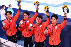 “内村のいない”体操日本代表は世界の頂点にどう近づいた？ 1年前に「3番手」と評された“平均21.5歳の4人”の急成長
