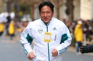 「めったに怒らない」原晋監督のカミナリが落ちた“裸足サッカー事件”…箱根駅伝・最強監督の“上手な怒り方”