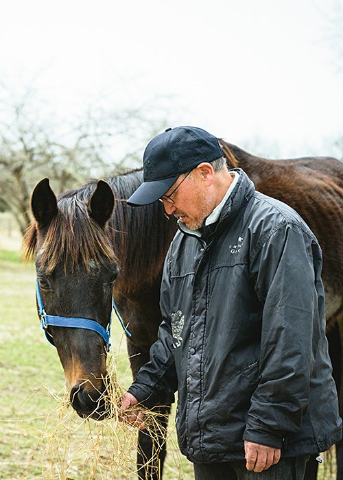 G1で26勝を挙げた角居勝彦は21年に調教師引退。引退競走馬の支援に取り組む