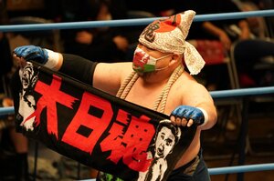 「全日本プロレスに入れなかった男」の逆襲…王者ジェイク・リーを“フォークで血だるま”にしたアブドーラ・小林が三冠戦に挑む