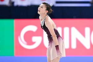 号泣のウラで坂本花織に起きていた“異変”…なぜGPファイナルで“想定外のミス”が起きたのか？「緊張がなくて…」演技後に明かした“ある原因”