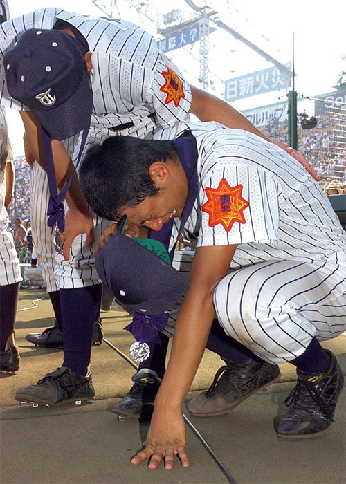 2003年8月23日 決勝　東北 2－4 常総学院　東北は2回に2点を先制。だが今大会で退任する木内幸男監督率いる常総が4回に逆転。8回には追加点を挙げ、常総が悲願の夏初V