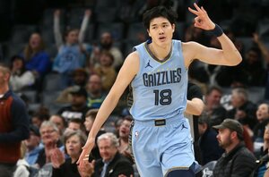 「渡邊雄太は泣き言を一度も言わなかった」NBA記者が見守った壮絶な11年間…ファンや家族の想像を遥かに超えた「清々しい終止符」