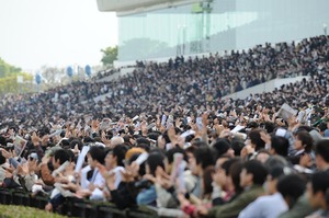 「ブサイク」「おばさん」というヤジも…高知の人気女性ジョッキーが経験した“容姿への誹謗中傷”「女性騎手はアイドル化している」