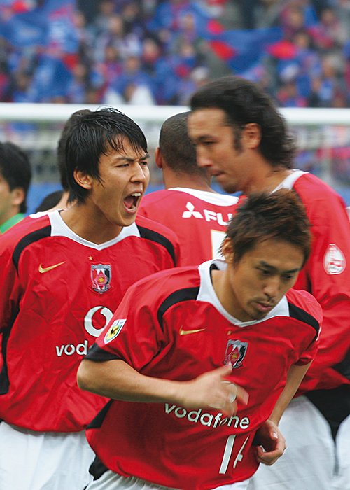'06年、当時J史上最多の6万2241人を動員したG大阪との最終節でリーグ優勝。天皇杯との2冠も達成