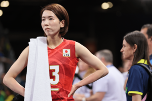 涙の引退…古賀紗理那に「ごめん」Vリーグ優勝監督がパリ五輪の結果に危機感を抱く理由「女子バレーは変わらなければならない」