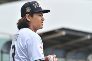 オリックスの開幕投手・宮城大弥に聞いた「山下舜平大はライバルですか？」その答えに見えた“愛されキャラ”だけじゃない「新エースの肖像」