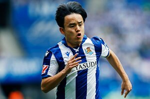 「至る所に14番ユニの子供」久保建英が“バスクで愛される日常”を激写「甥っ子がタケクボって応援してるんだ」醸造所レストランオーナーのこぼれ話