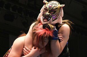 【注目】「タイガー・クイーンの涙を見た」佐山聡考案の“新技”で勝利も…彩羽匠戦で崩れかけた女性版タイガーマスクの“謎”