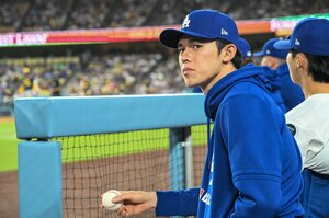 「ロバーツ監督の理想のシナリオにすぎない」ドジャース・佐々木朗希“8月復帰”は本当にある？ 現地メディアが「慎重論」を崩さない“ある理由”