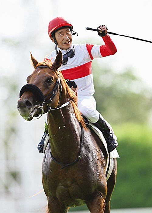 勝ったダノンデサイルの鞍上横山典弘は史上最年長でのダービー勝利となった