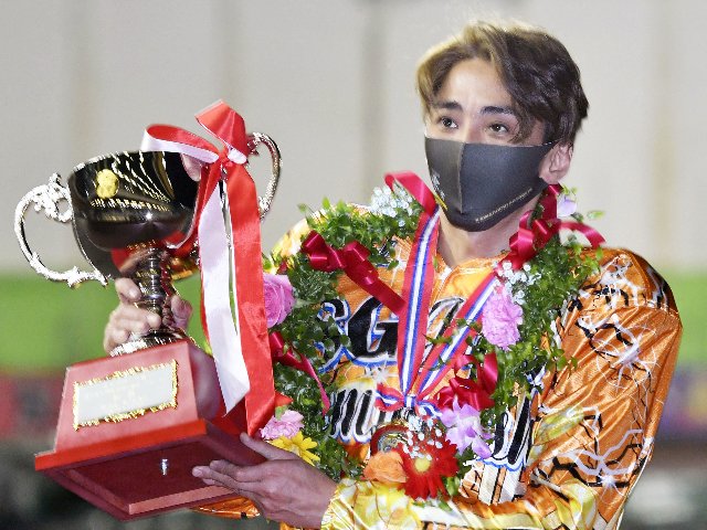 24年もかかってごめんね」元SMAP森且行が3つに分かれた5人を再び“1つ