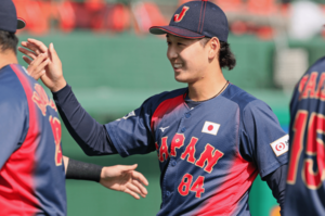 侍ジャパンが西武に緊急連絡「投手をもう1人出して…」“無名の19歳投手”が先発のウラで…井端ジャパンの異変「じつは複数のクローザー候補に断られていた」