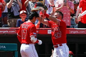 【人気】大谷翔平の“愛され人間関係”を現地で見た…監督とはジョーク合戦しても、トラウトに“ちょっかい”はかけない「互いのリスペクトが感じられる」