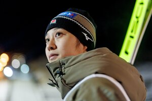 「手は離さないから」と言われたのに…ジャンプ人生の始まりはコーチの嘘？ ミラノ五輪“金メダル候補筆頭”27歳の新ヒロイン・丸山希とは何者か