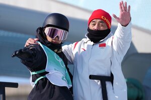 「日本人と一緒で大丈夫？」差別を乗り越え、中国代表シャオミンを金メダルに導いたスノーボードコーチ・佐藤康弘の“信念”とは