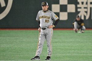 【告白】「選手とは、そらしゃべらんよ。おーん」岡田監督65歳の人心掌握術とは「それを知ってしまったら、勝負に徹しきられへんやんか」