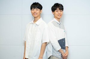 クイズのために「偏差値78の名門校」から「偏差値44の特色校」に転校…!? 伊沢拓司と田村正資に憧れて『高校生クイズ』を制した双子の青春秘話