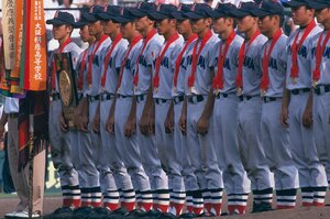 【横浜高校】1998年夏、横浜は4連戦だった。 1つ下の後輩が見た松坂大輔の苦悩。