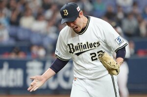 【人気】オリックス・九里亜蓮「もうエース級です」広島からFA移籍で今や大黒柱「うちにはなかなかいないピッチャー」チームメートも驚く“鉄腕”の流儀